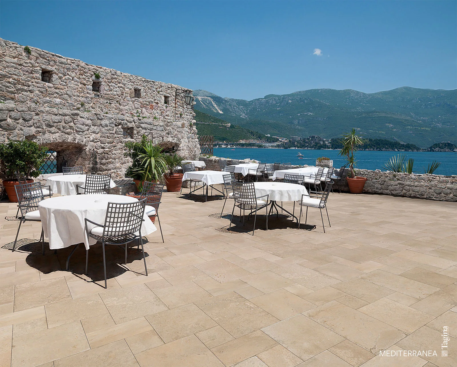 Tagina Mediterranea Dor – Outdoor Restaurant Bereich